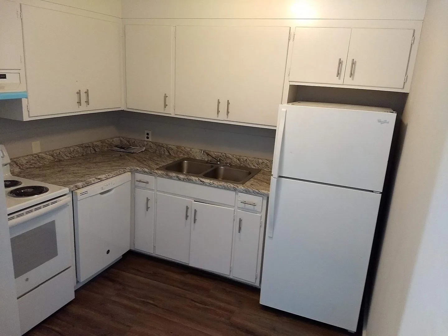 Meadowbrook Apartments — Photo 4