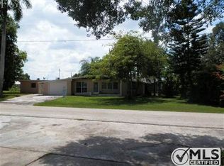 1720 Castaway St, North Fort Myers, FL 33917