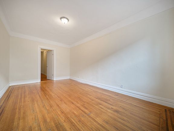 2nd image of 736 W 173rd St #B33