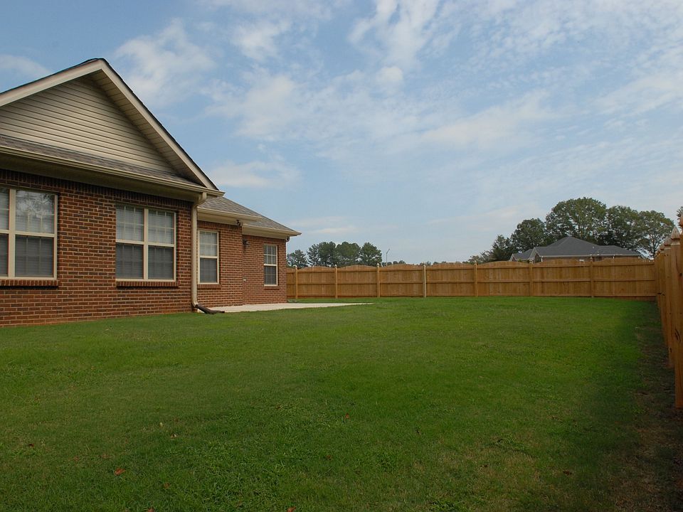Private backyard with lots of space for outdoor activities!