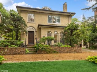 2915 Lake Ave, Wilmette, IL 60091