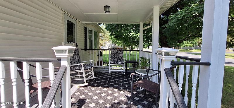 4th image of 20 Jones Avenue