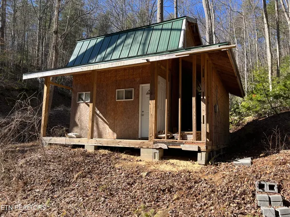 820 Reece Hollow Rd, Del Rio, TN 37727