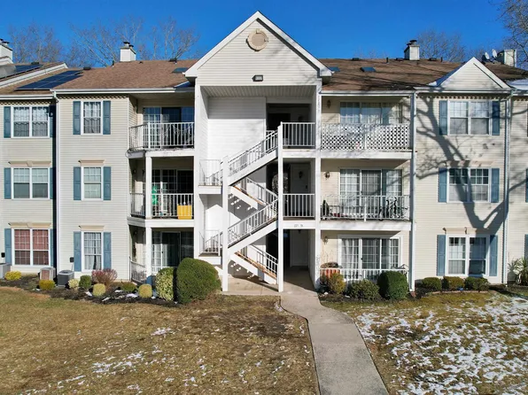 96 Iroquois Dr #96, Absecon, NJ 08205