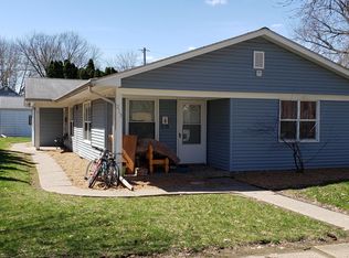 217 45th St, Moline, IL 61265