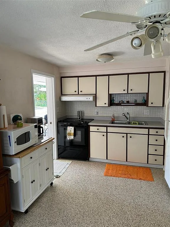 2 bed, 970 sqft, $2,600 — Photo 4