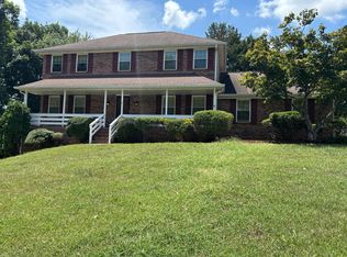 8816 Mallow Dr, Knoxville, TN 37922