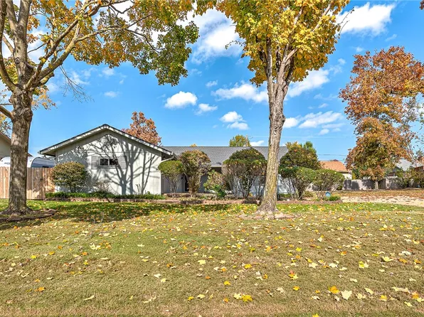 1217 Countrywood Cir, Rogers, AR 72756