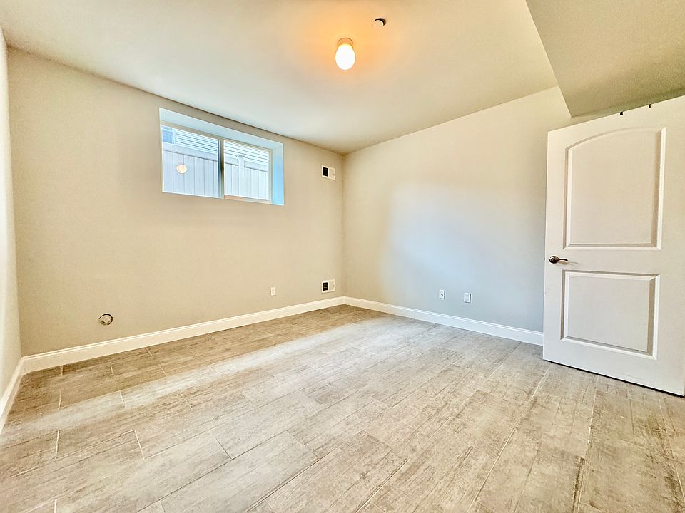 2nd image of 227 Vineland Ave Floor 1
