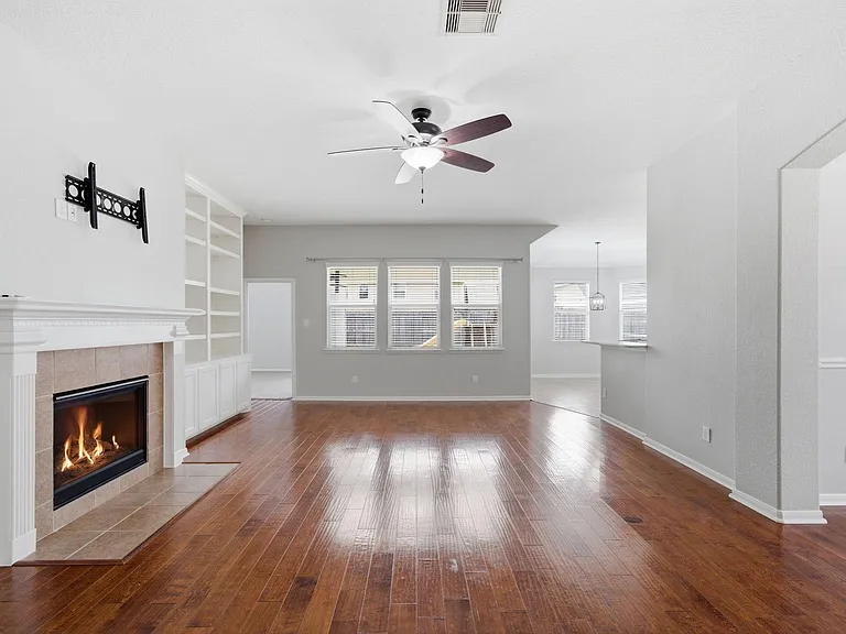 4207 Canterbury Park Ln — Photo 8