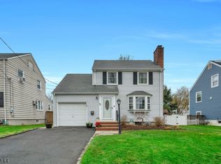 90 Henshaw Ave, Springfield, NJ 07081