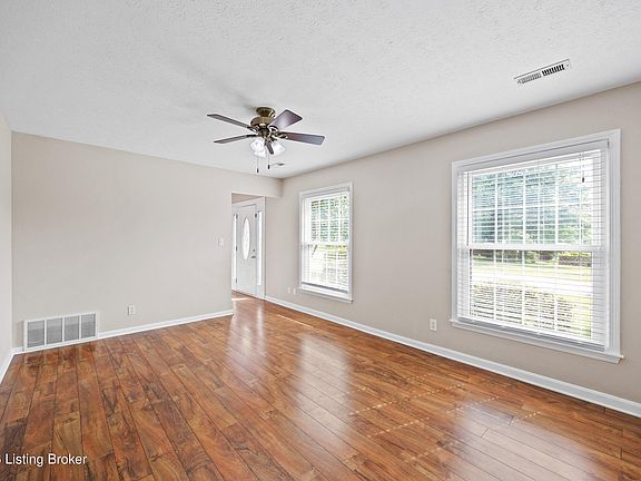 4th image of 822 Marengo Dr