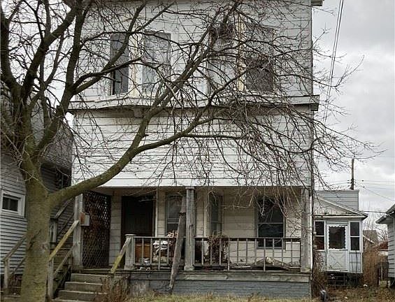 4th image of 252 Elgin Ave