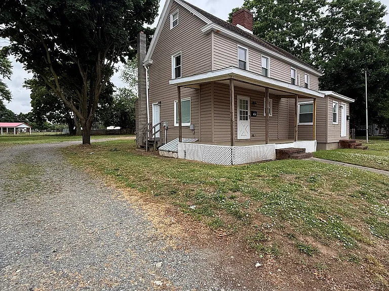 163 S Main St — Photo 25
