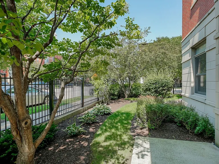 1407 S Halsted St #1B — Photo 2