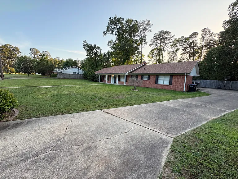 2307 Oliver Ave — Photo 16