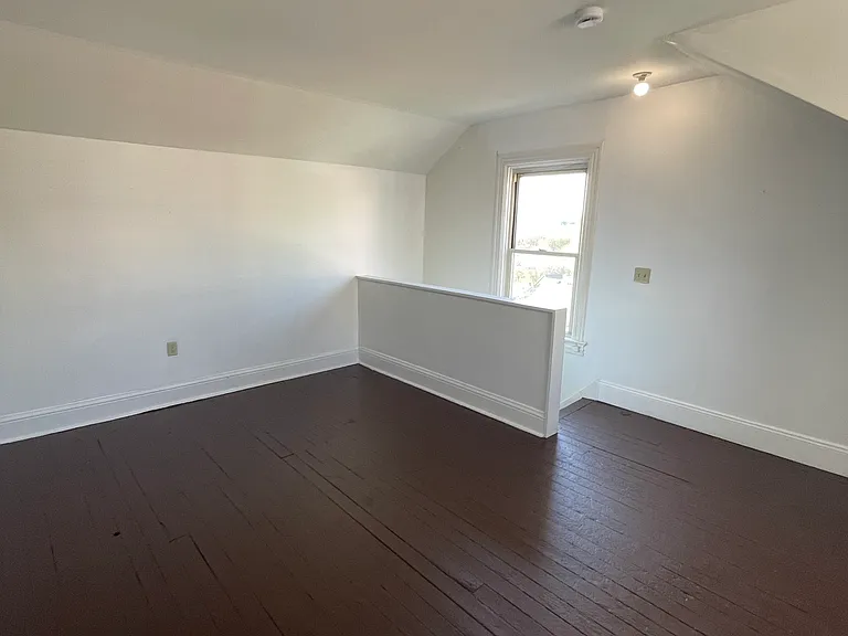 516 Natchez St — Photo 14