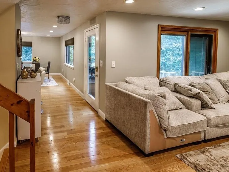 40 Treetop Park #D — Photo 9