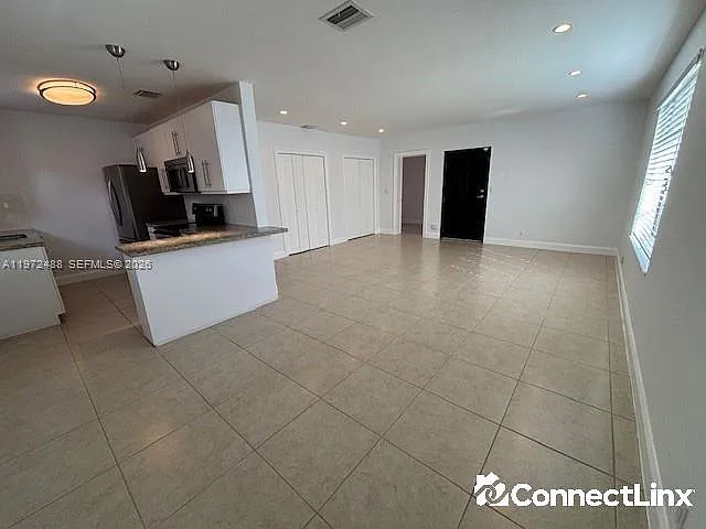 2 bed, 2.0 bath, $4,700 — Photo 2