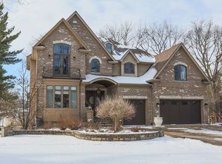 843 Santa Maria Dr, Naperville, IL 60540
