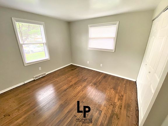 3rd image of 1502 Auburn Ct