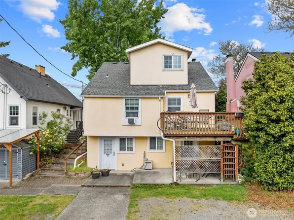 7842 Lake City Way NE, Seattle, WA 98115