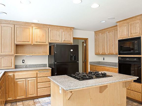 2nd image of 32512 10th Ave S