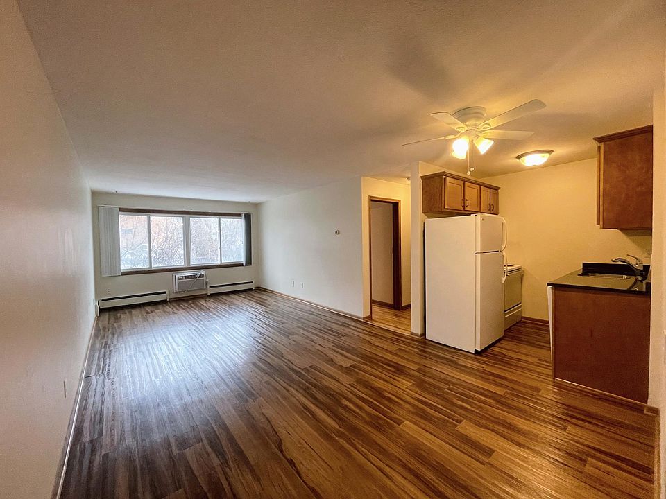 1st image of 425 University Ave SE APT 207