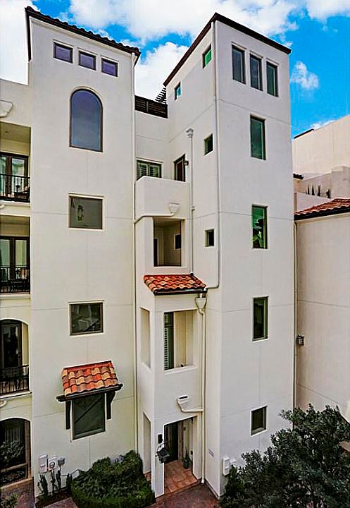 1st image of 310 Calle Sevilla Pl