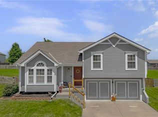 8308 NE 105th St, Kansas City, MO 64157