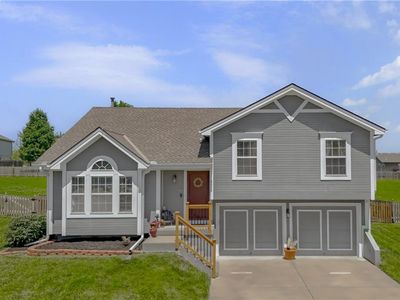 8308 NE 105th St, Kansas City, MO, 64157
