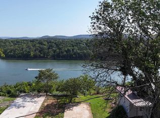 27229 Overlook Ln, Eagle Rock, MO 65641