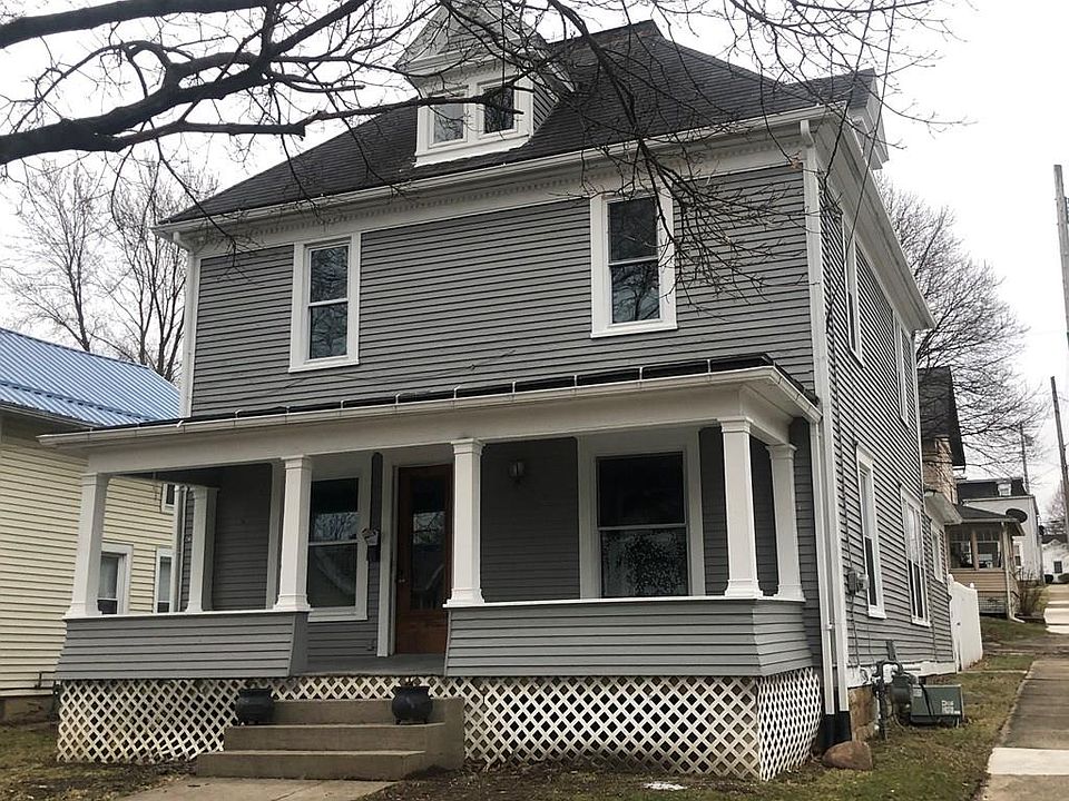 1st image of 223 W Washington St