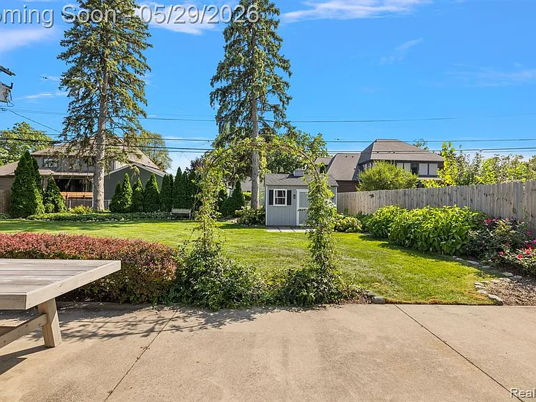 2546 Dorchester Rd — Photo 39