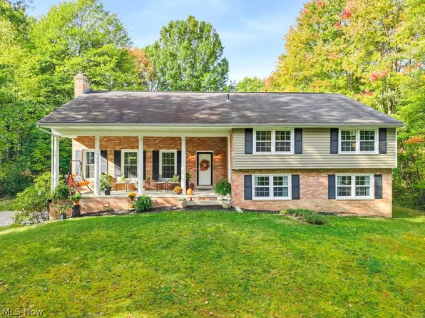 206 Hiram College Dr, Northfield, OH 44067