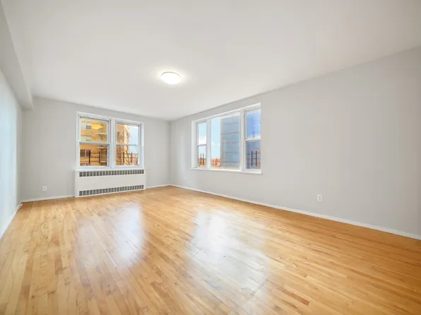 500 Kappock Street 2B image 2 of 13
