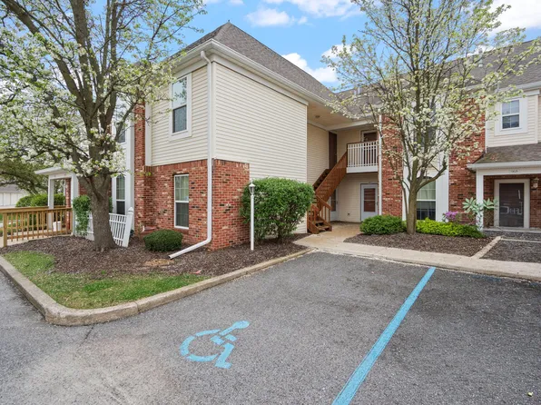 955 Misty Glen Dr, Valparaiso, IN 46385