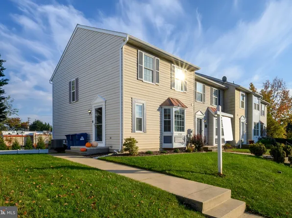 1233 Seron Ct, Eldersburg, MD 21784