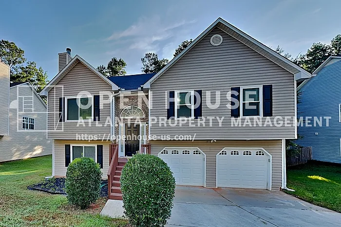 1050 Augusta Woods Dr