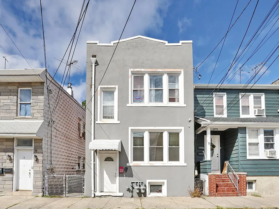 7 Farnham Ave #1