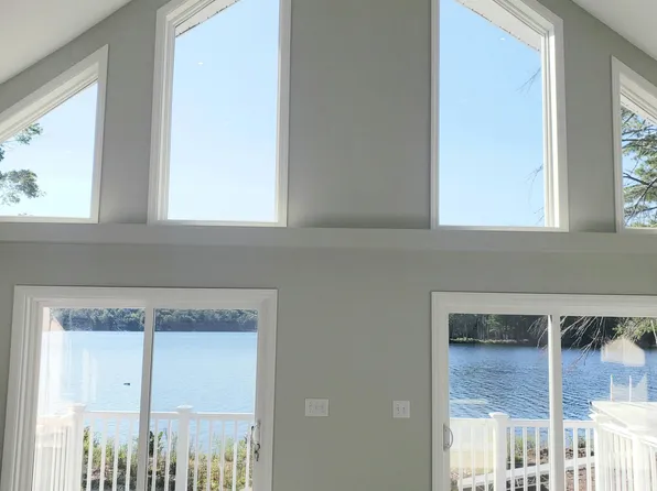 15 Evergreen Road, Raymond, ME 04071