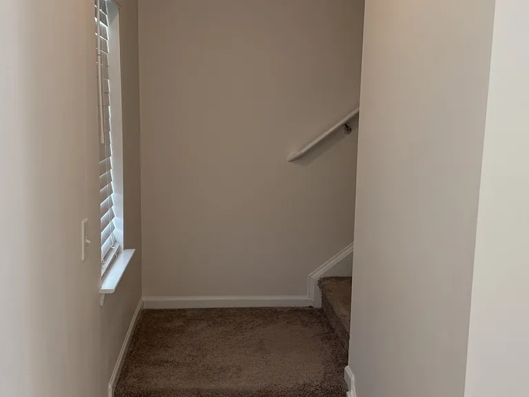 704 Samuel Dr — Photo 28