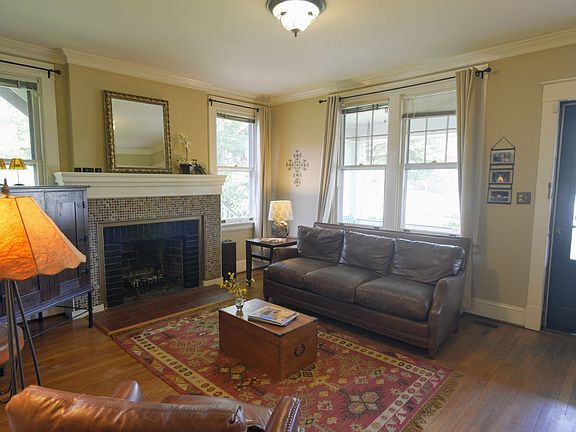 4th image of 1619 Westbrook Ave