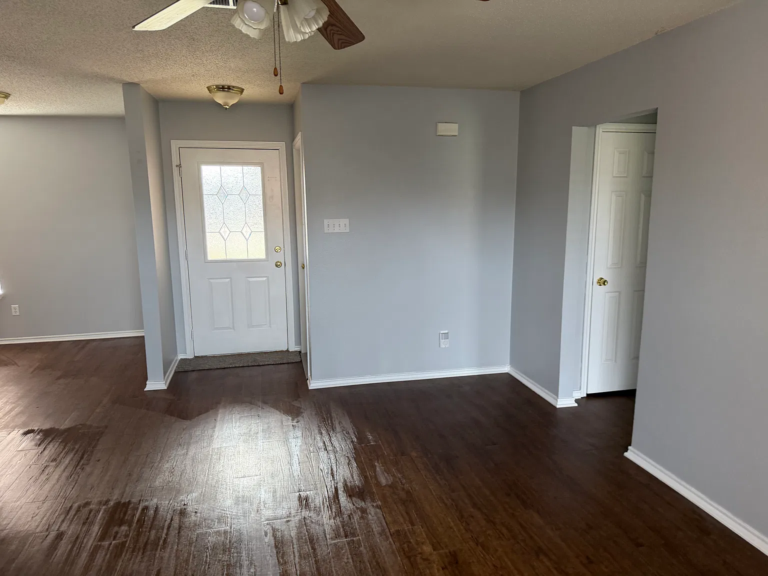 3 bed, 1024 sqft, $1,250 — Photo 4