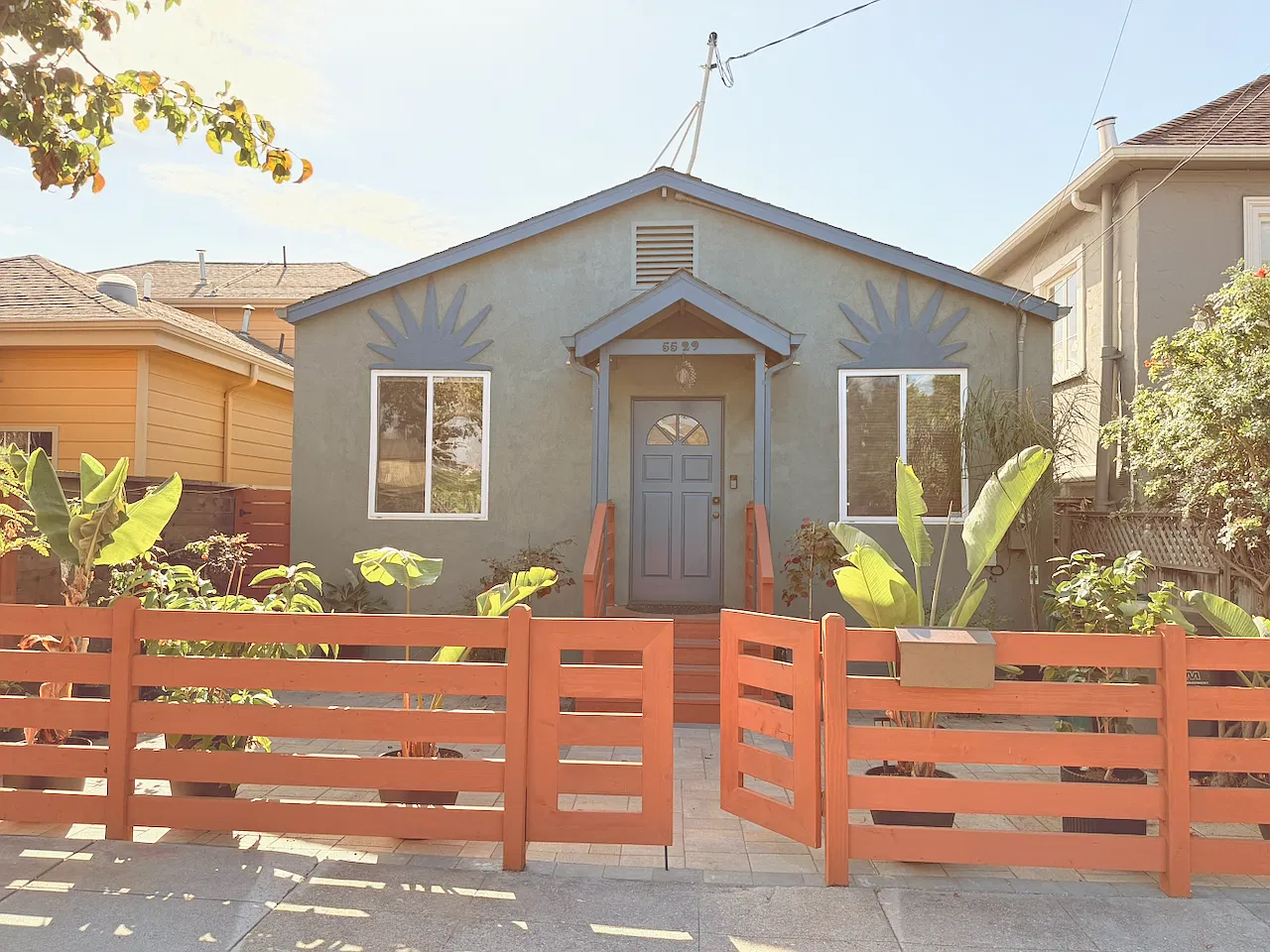 5529 Beaudry St — Photo 1