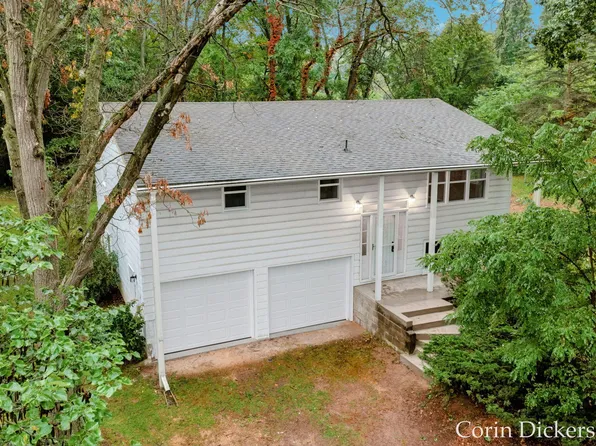 15313 Doster Rd, Plainwell, MI 49080
