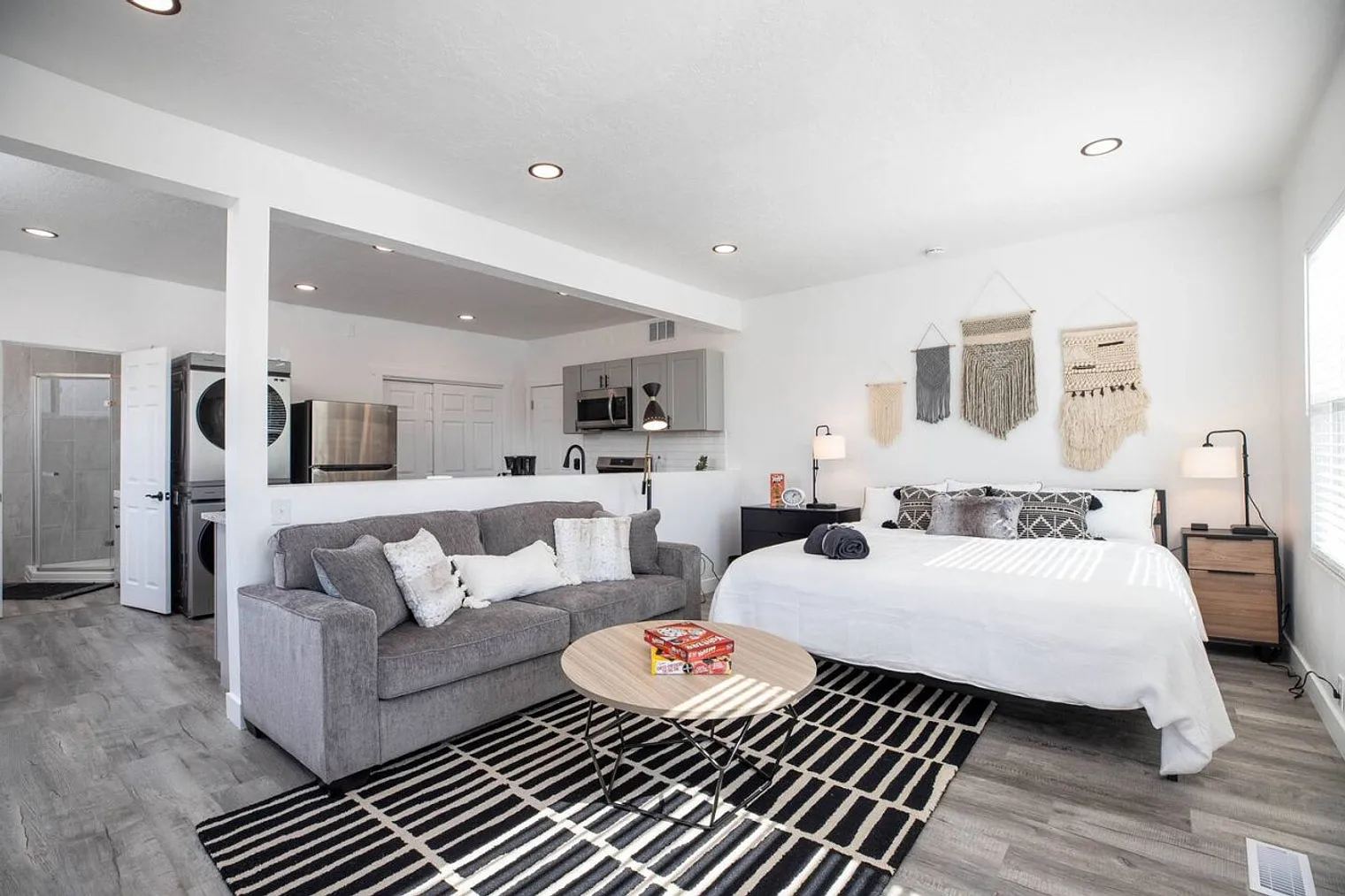 1 bed, 1.0 bath, 753 sqft, $2,708 — Photo 1