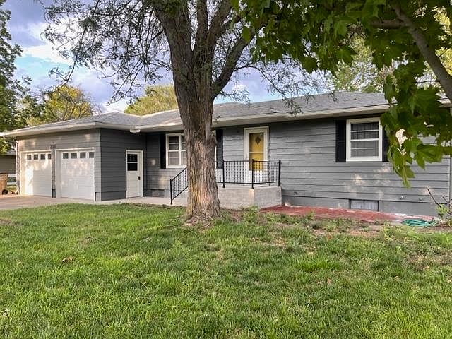 1st image of 2316 Ivy Ave