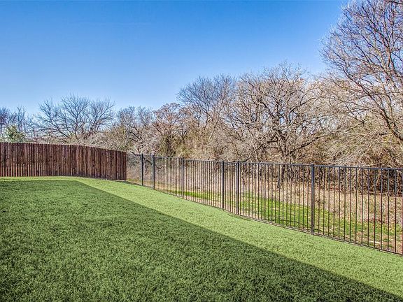 3rd image of 2020 Lake Vista Dr