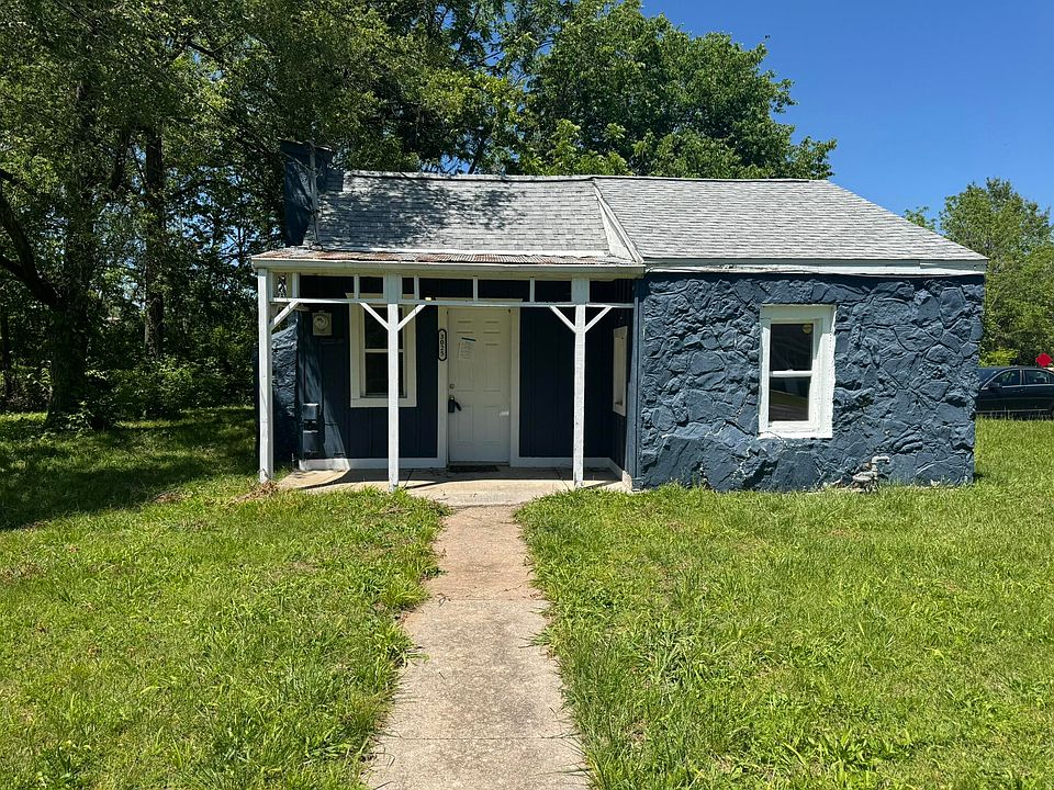 1st image of 3025 W Hovey Street